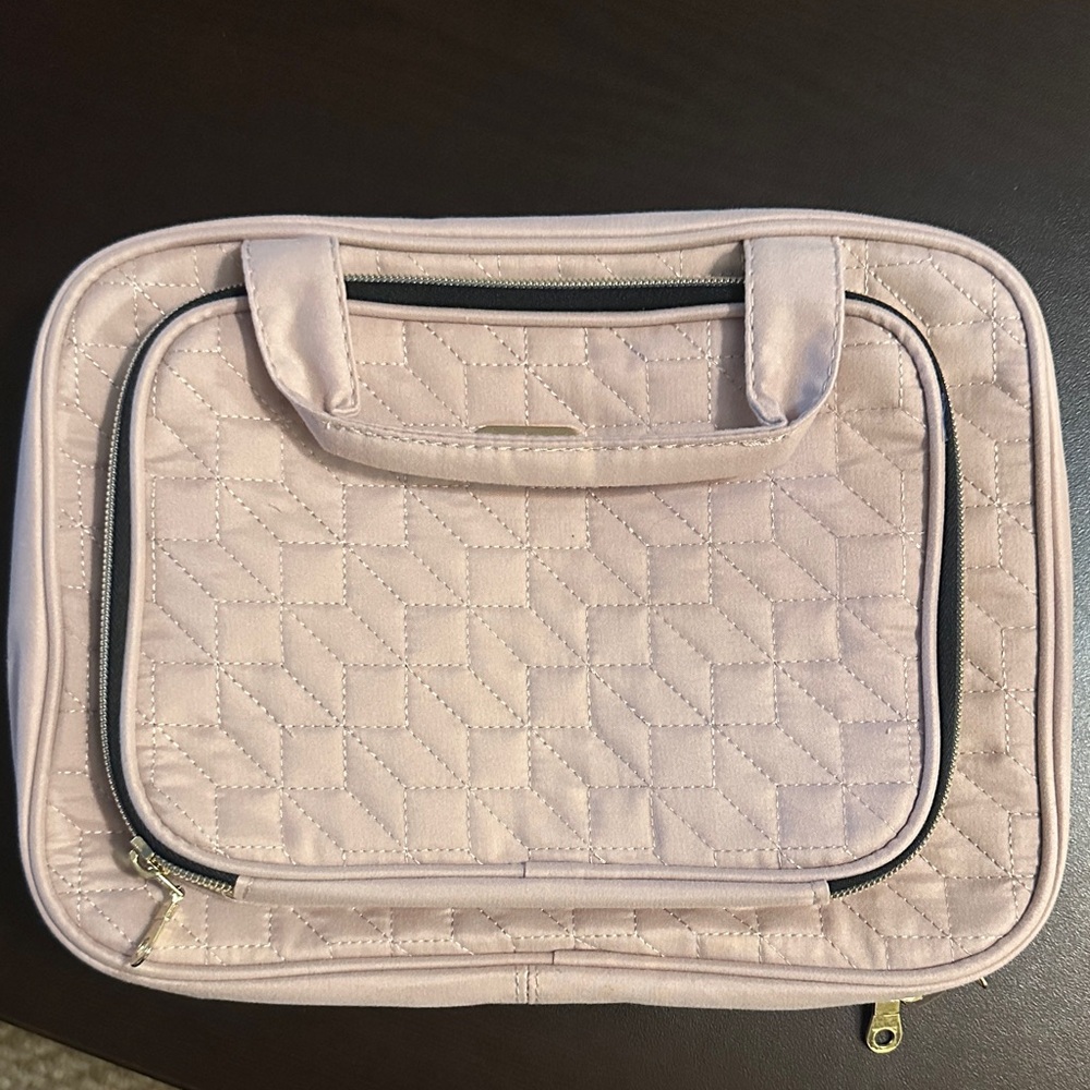 NWOT Quilted Light Pink Travel Hanging Organizer